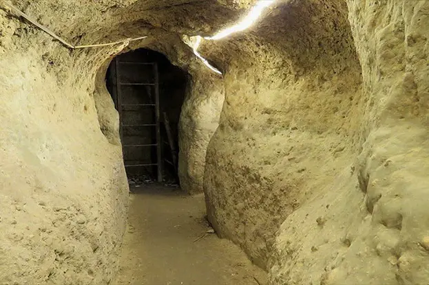 Niyasar Cave